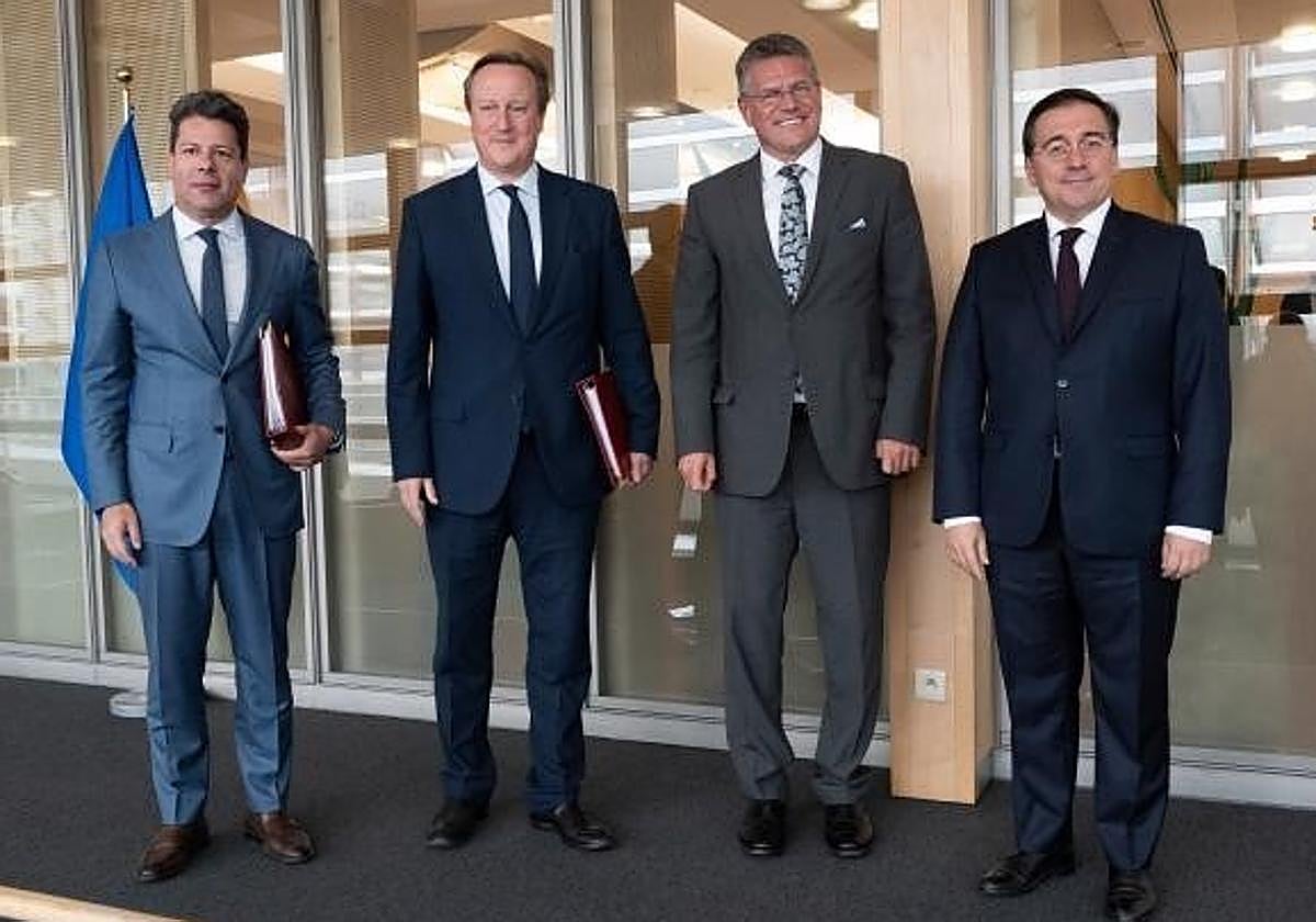 Bruselas recibe a Albares, Cameron y Picardo para avanzar en la negociación sobre Gibraltar