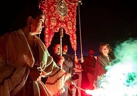 Comienza el rosario de las hermandades previo a la procesión de la Virgen del Rocío