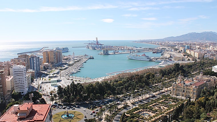 Vista panorámica del Puerto de Málaga