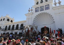 Las imágenes de las presentaciones de las hermandades más antiguas ante la Virgen del Rocío