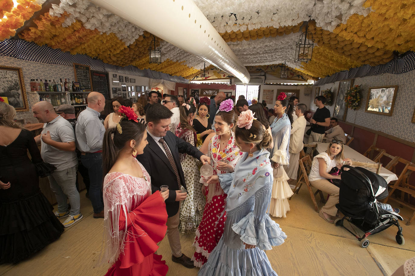 Fotos: El Arenal abarrotado en el primer sábado de la Feria de Córdoba