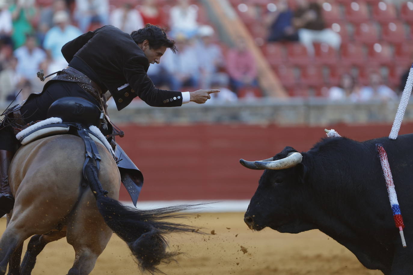 Fotos: los destellos de Ventura y Román en la primera corrida de Feria de Córdoba