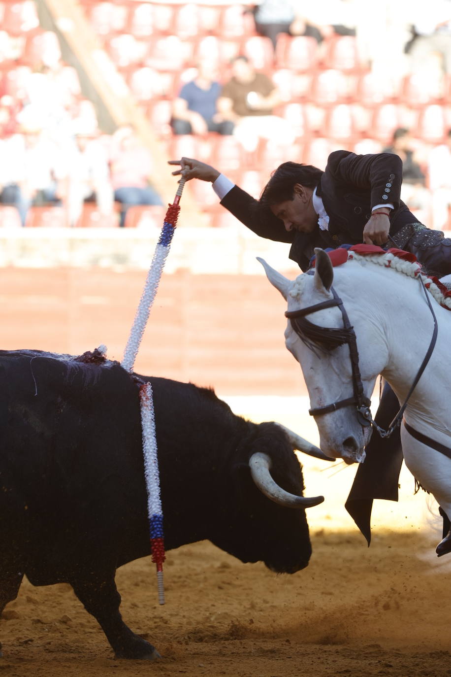 Fotos: los destellos de Ventura y Román en la primera corrida de Feria de Córdoba
