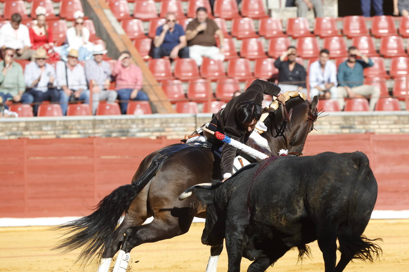 Fotos: los destellos de Ventura y Román en la primera corrida de Feria de Córdoba