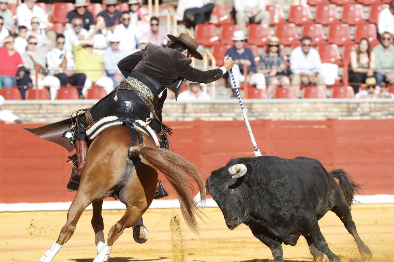 Fotos: los destellos de Ventura y Román en la primera corrida de Feria de Córdoba