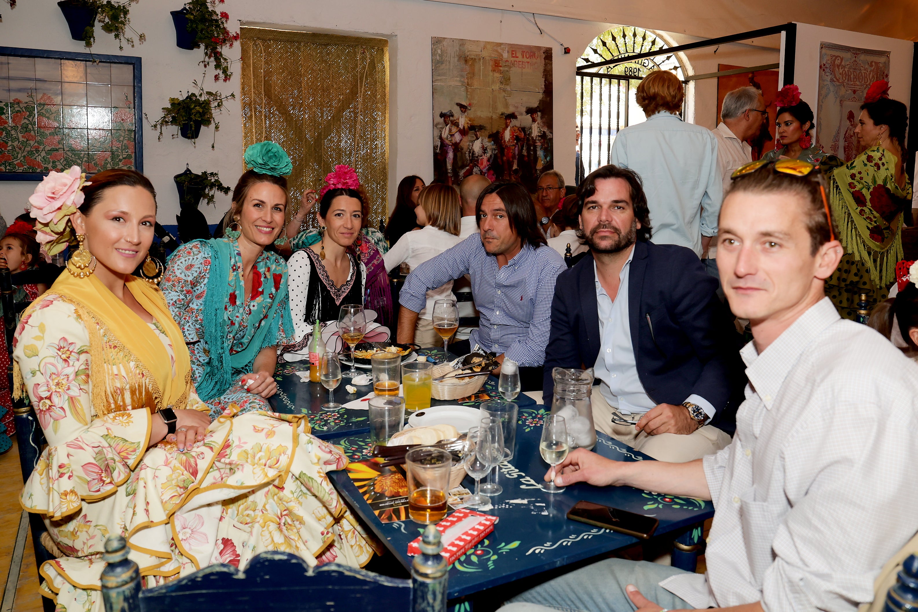 Las imágenes del ambiente en las casetas el domingo de la Feria de Córdoba (I)