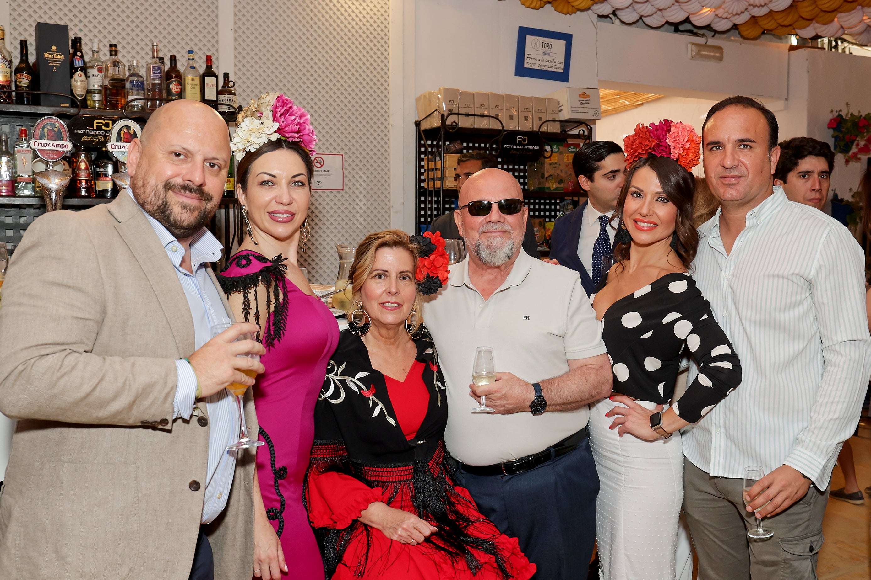 Las imágenes del ambiente en las casetas el domingo de la Feria de Córdoba (I)