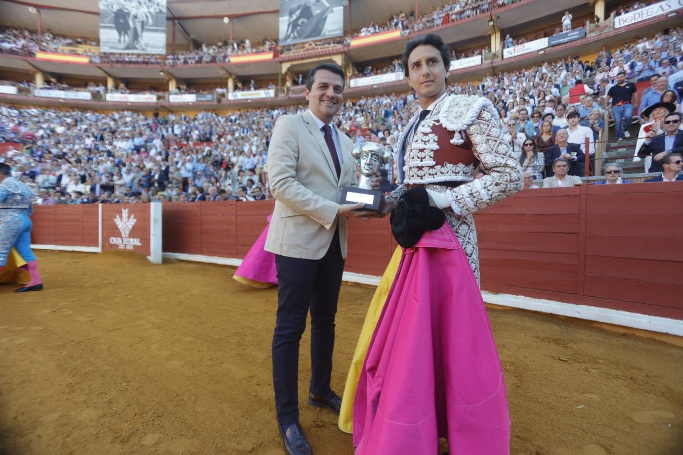 Fotos: el rotundo triunfo de Roca Rey en la última corrida de la Feria de Córdoba