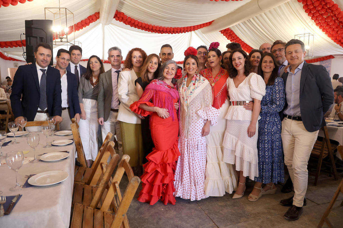 Las imágenes del ambiente en las casetas este lunes en la Feria de Córdoba (II)