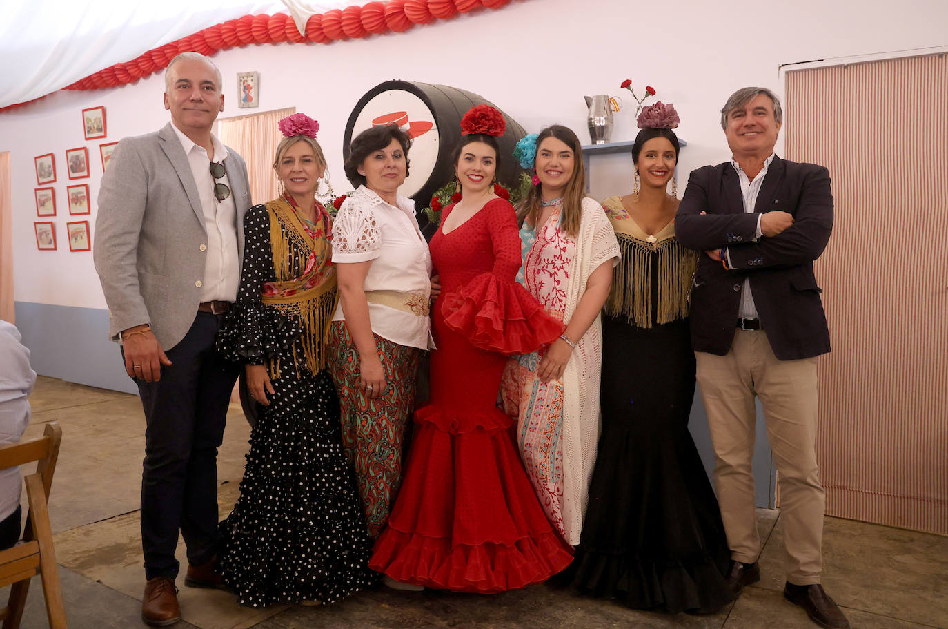 Las imágenes del ambiente en las casetas este lunes en la Feria de Córdoba (II)