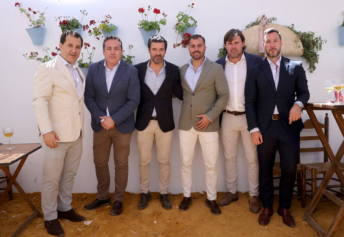 Las imágenes del ambiente en las casetas este lunes en la Feria de Córdoba (II)