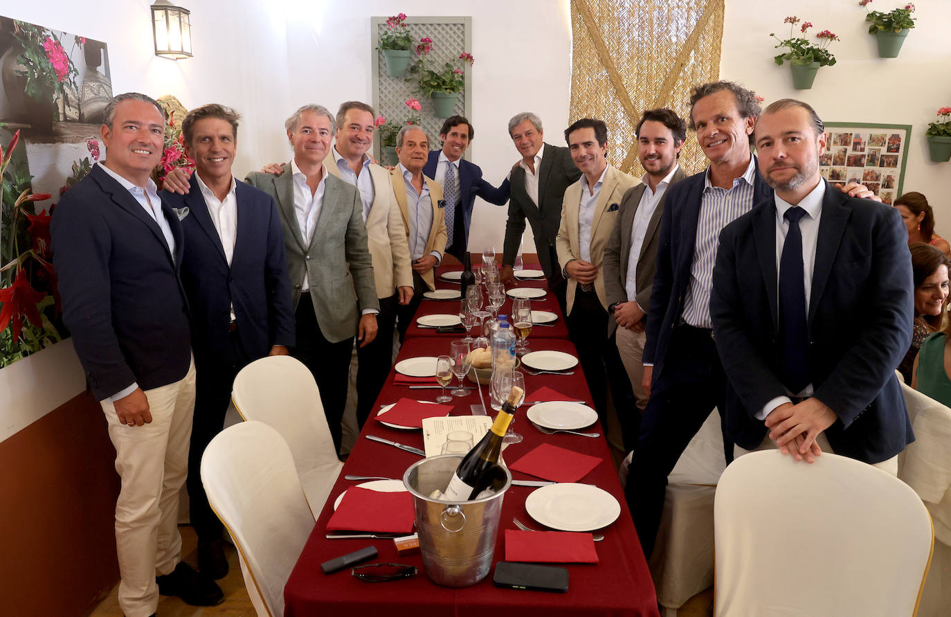 Las imágenes del ambiente en las casetas este lunes en la Feria de Córdoba (II)