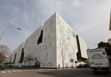 La Audiencia condena a un hombre por coaccionar a una menor para acostarse con él y otro chico