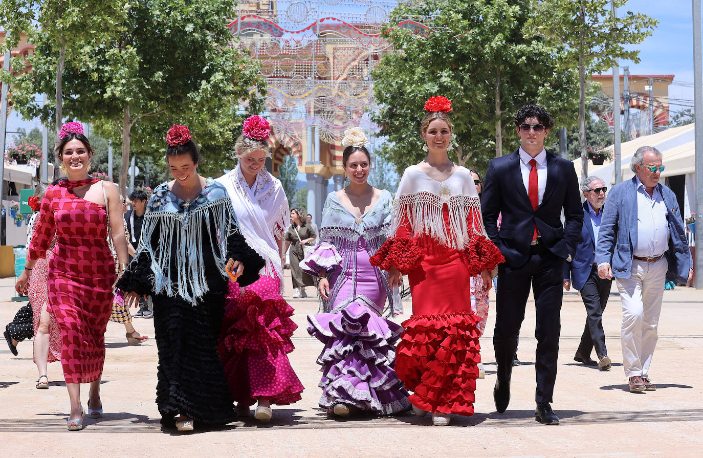 Fotos: ambiente de gala en el Arenal en el miércoles de la Feria de Córdoba