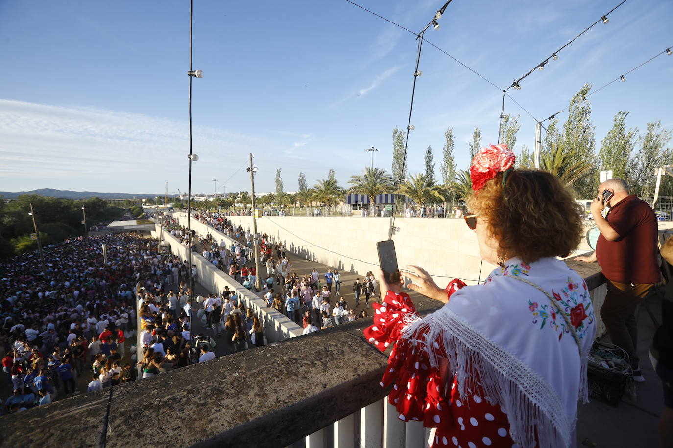 Fotos: diez mil jóvenes, en el botellón de la Feria de Córdoba