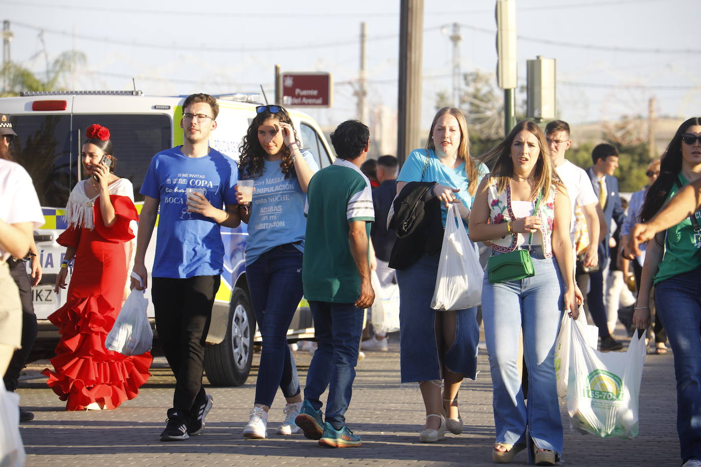 Fotos: diez mil jóvenes, en el botellón de la Feria de Córdoba