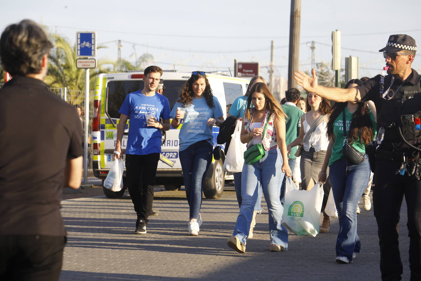 Fotos: diez mil jóvenes, en el botellón de la Feria de Córdoba