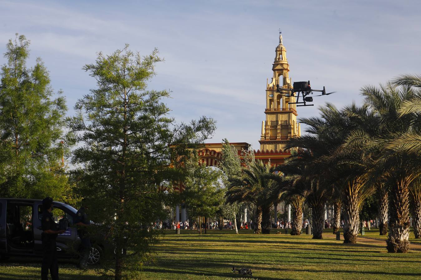 Fotos: La brillante exhibición de drones de la Policía Nacional en la Feria de Córdoba