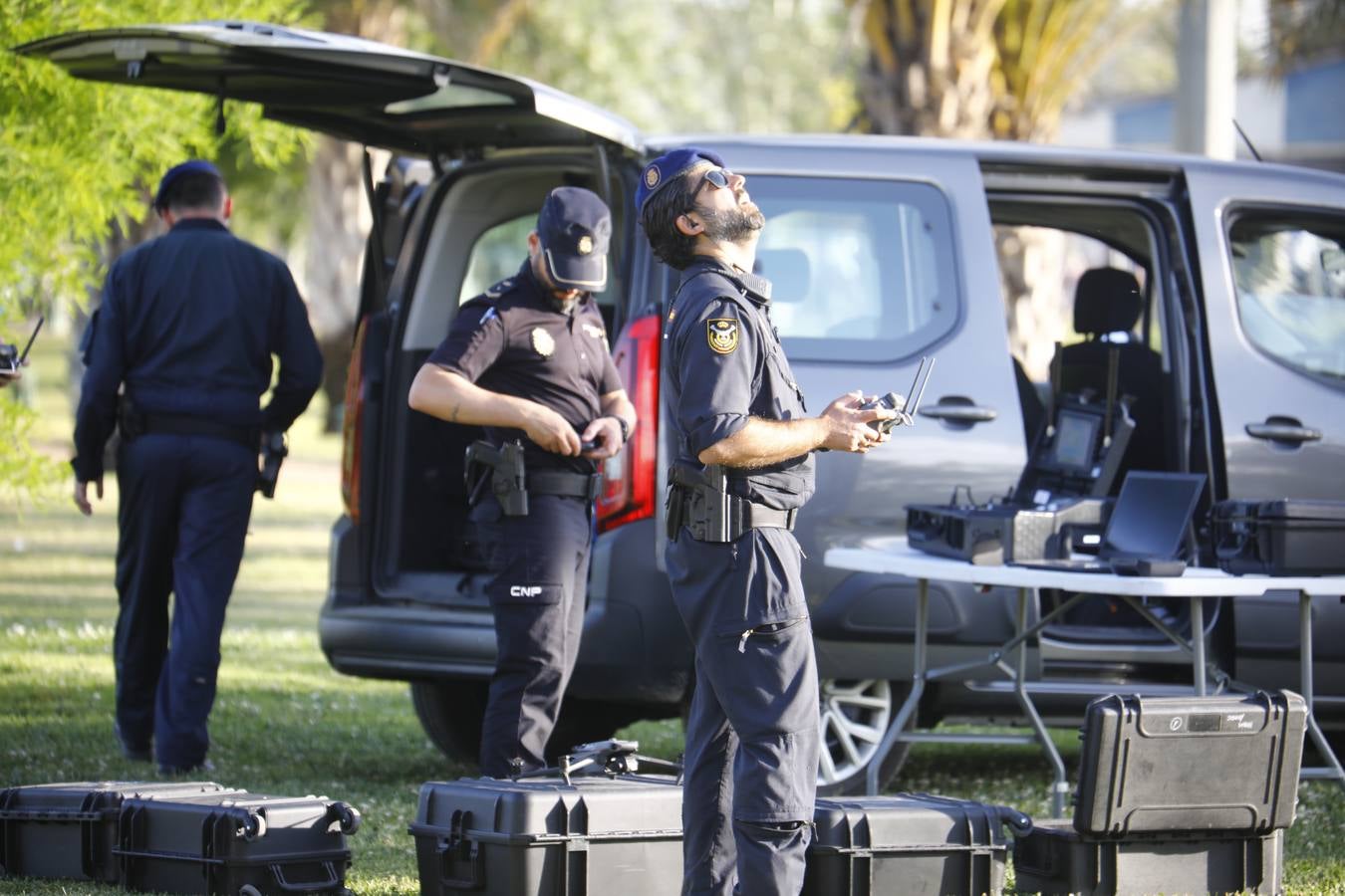 Fotos: La brillante exhibición de drones de la Policía Nacional en la Feria de Córdoba