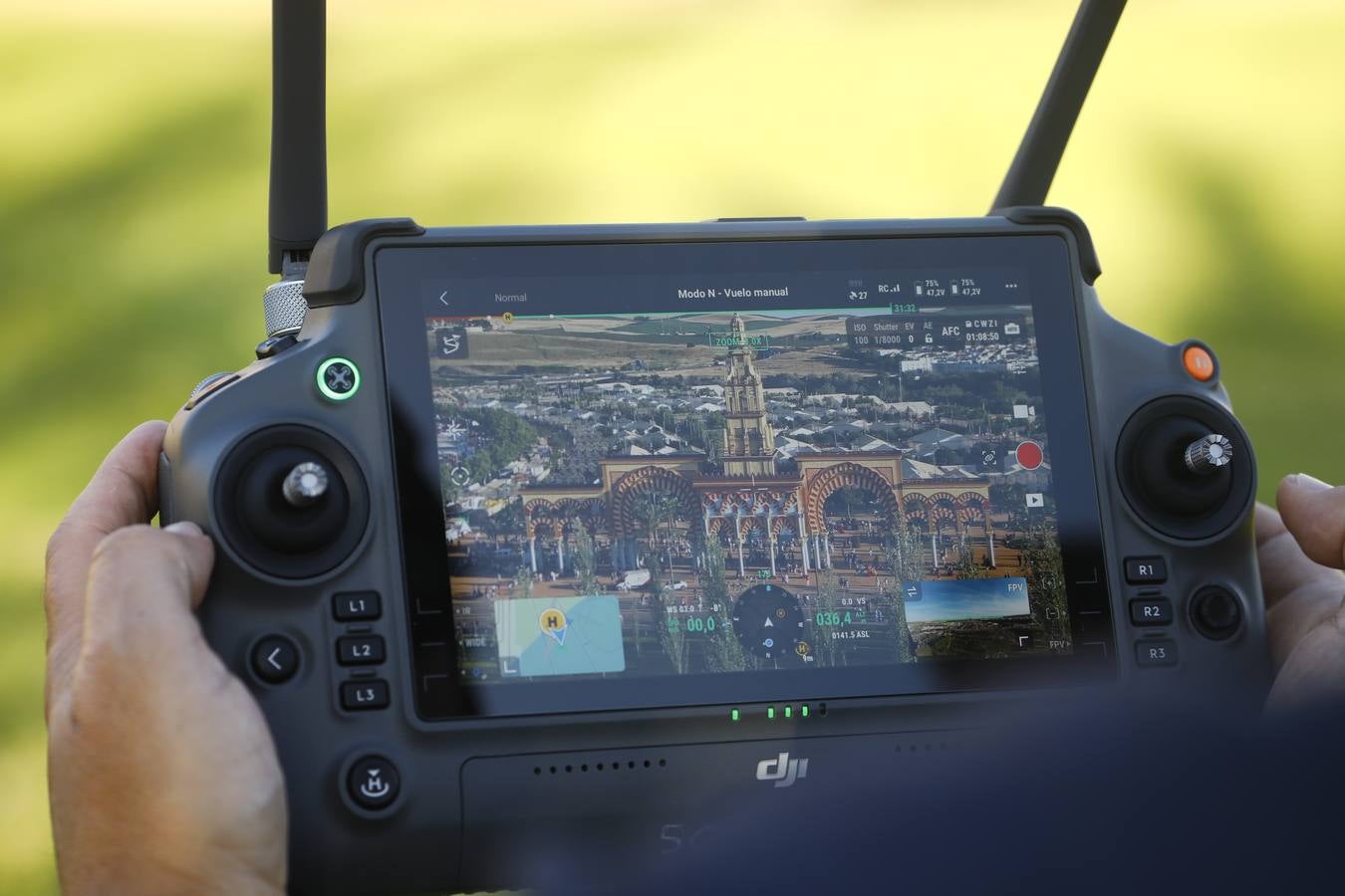 Fotos: La brillante exhibición de drones de la Policía Nacional en la Feria de Córdoba