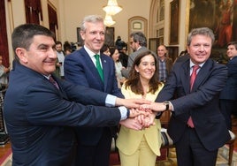 Xunta, Concello y Estado sellan el protocolo para humanizar la fachada marítima coruñesa