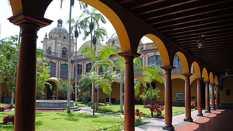 Universidad de San Marcos (Lima), primera universidad americana, fundada en 1551