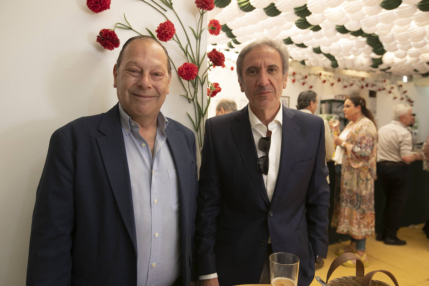 Las imágenes del ambiente en las casetas el jueves de la Feria de Córdoba (I)