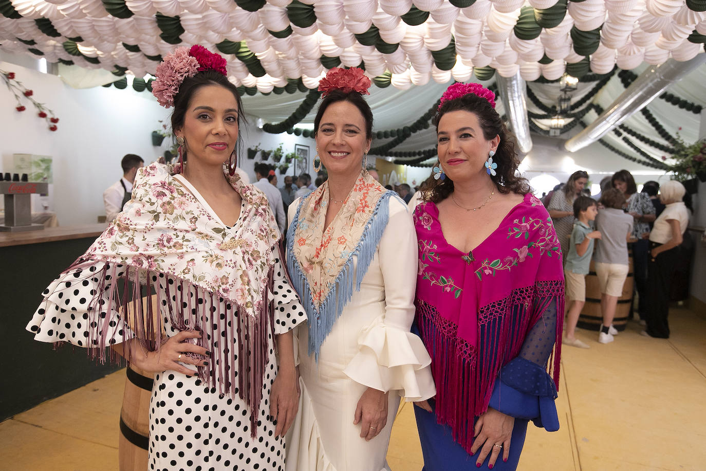 Las imágenes del ambiente en las casetas el jueves de la Feria de Córdoba (I)