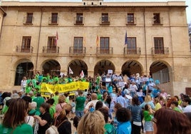 Familias denuncian el «adoctrinamiento» de profesores en las aulas para llevar a los alumnos a la huelga en Torrevieja