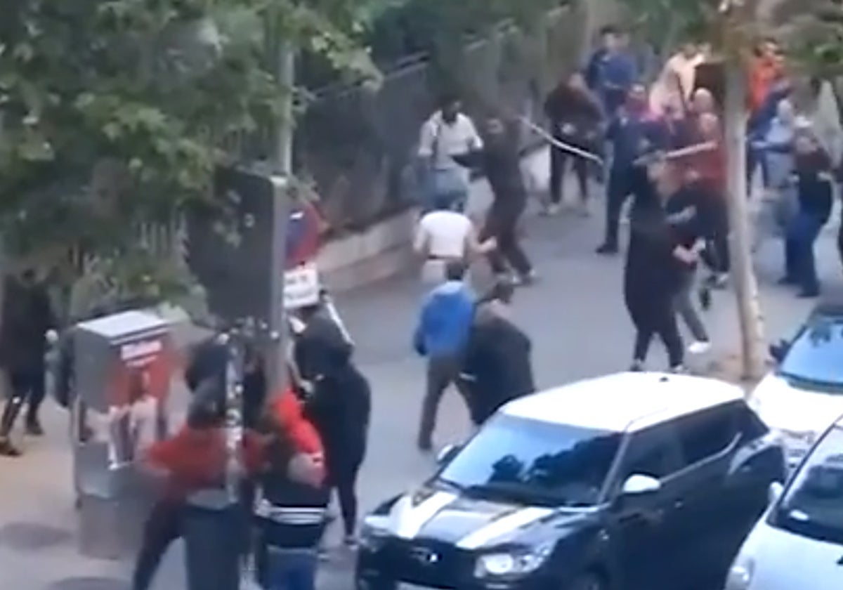 Los feriantes se enfrentan en los aledaños del Bernabéu