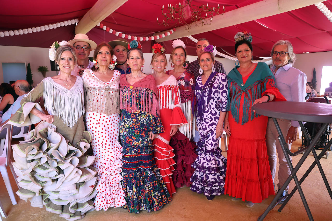 Las imágenes del ambiente en las casetas el último sábado de la Feria de Córdoba (I)