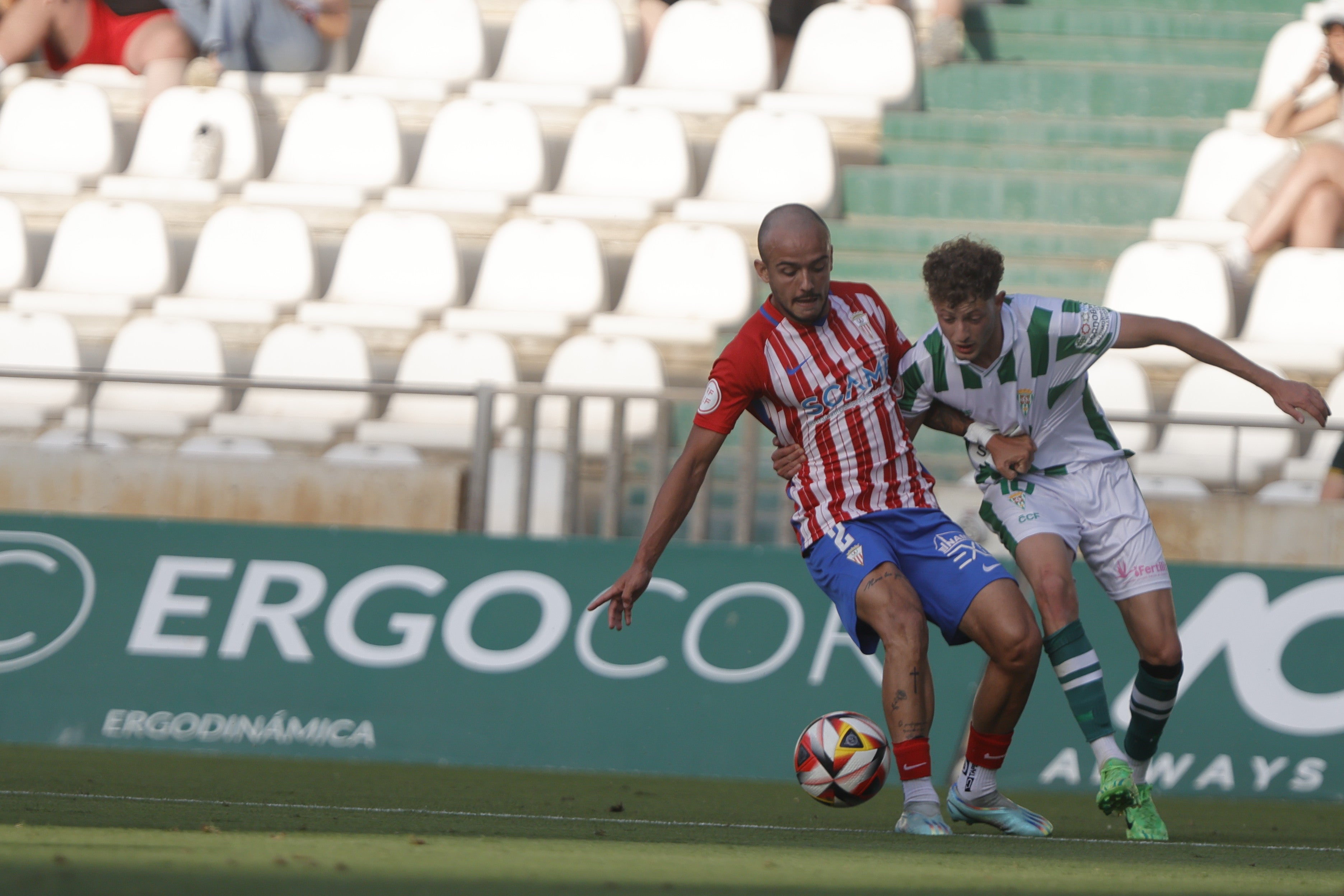 Fotos: la rápida victoria del Córdoba CF ante el Algeciras