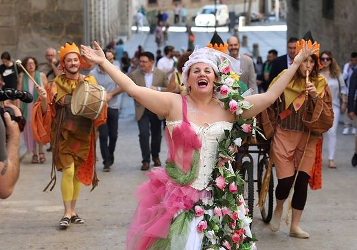 Un pasacalles anunció el festival del año pasado