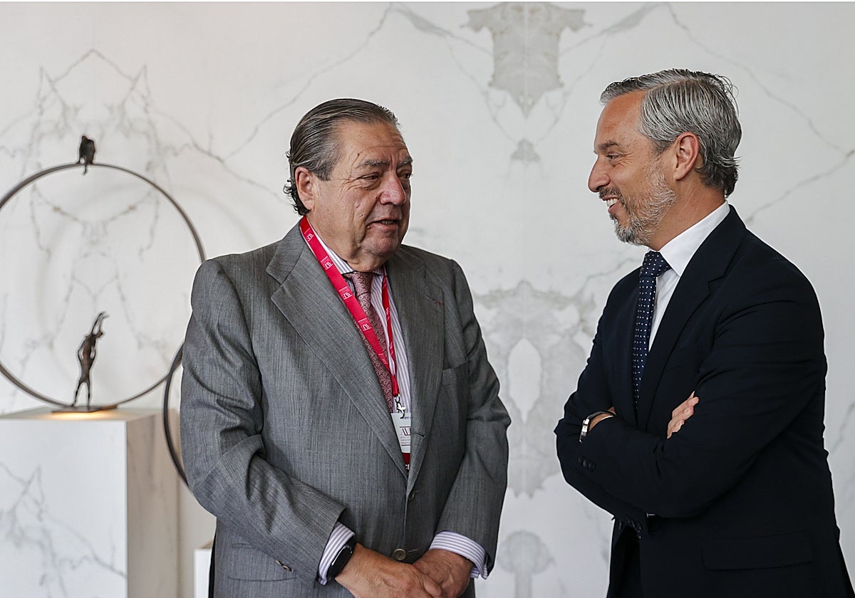 Imagen de Vicente Boluda y Juan Bravo tomada este lunes en Valencia