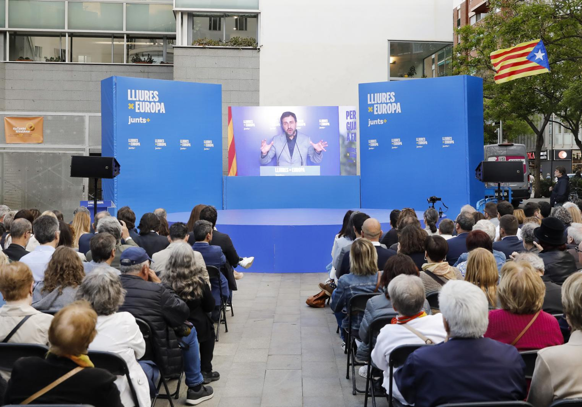 Toni Comín, candidato de Junts al Parlamento Europeo, intervine en el primer mitin de campaña por videoconferencia en Barcelona