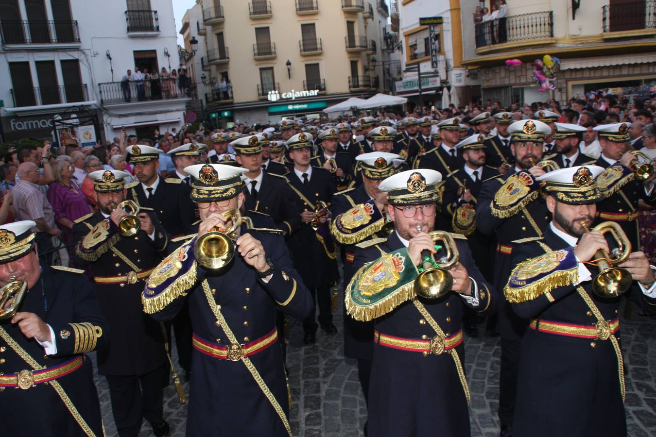 Fotos: el Nazareno vuelve a las calles abarrotadas de Priego de Córdoba