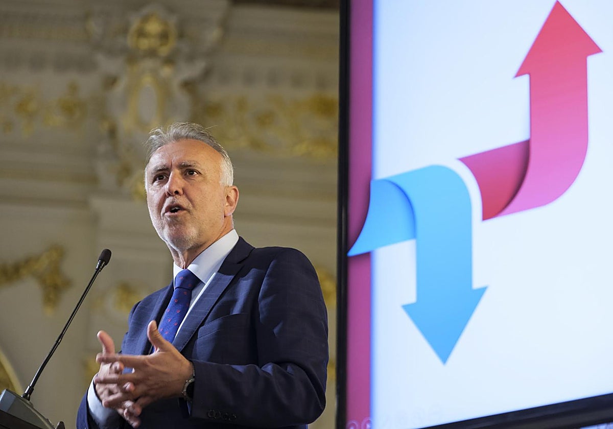 El ministro de Política Territorial y Memoria Democrática, Ángel Víctor Torres