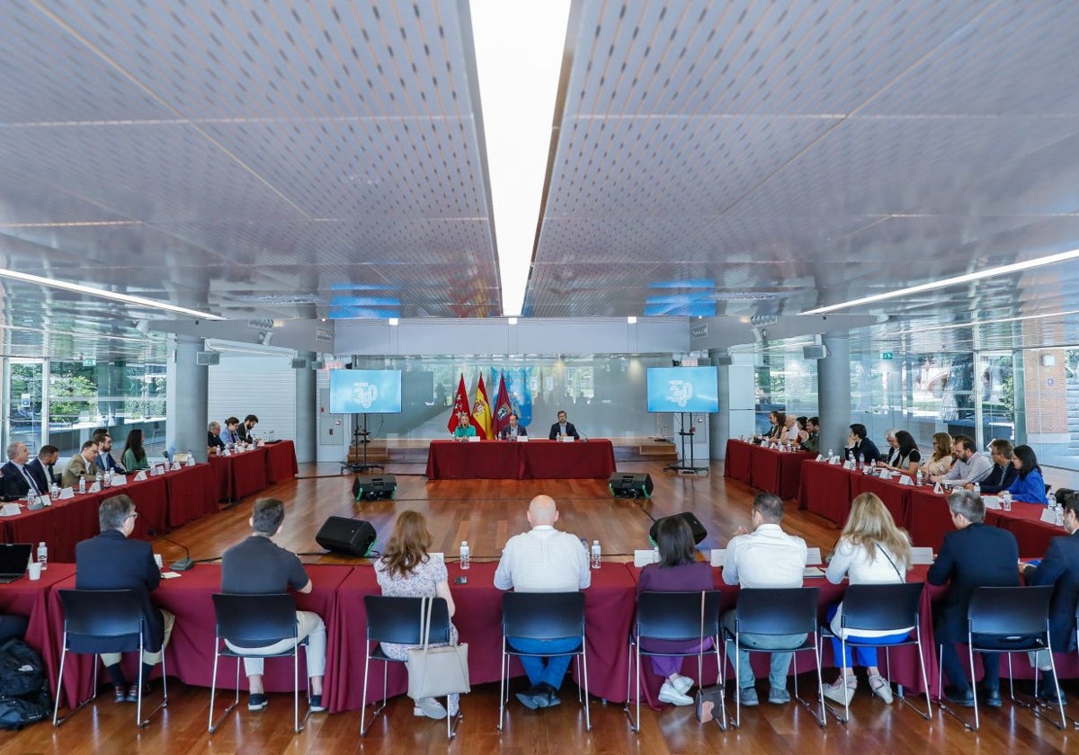 Primera reunión de la comisión de Movilidad Aérea Urbana