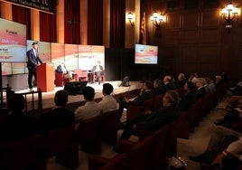 La plataforma juvenil Lideremos lanza su programa de becas para 2025