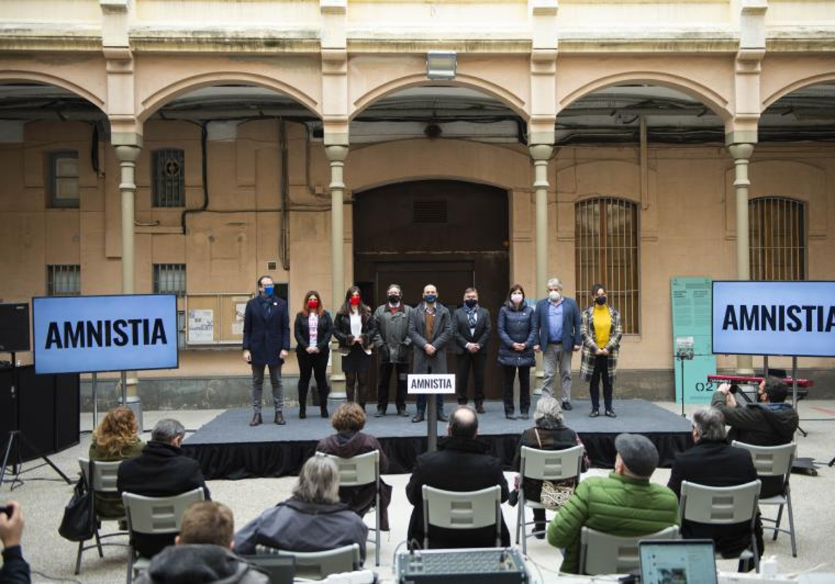 Presentación de la iniciativa para aprobar una ley de amnistía a los independentistas, en diciembre de 2020, en la cárcel Modelo de Barcelona