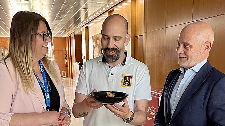 Presentación de la tapa 'Enigma de lechado y Pisuerga'