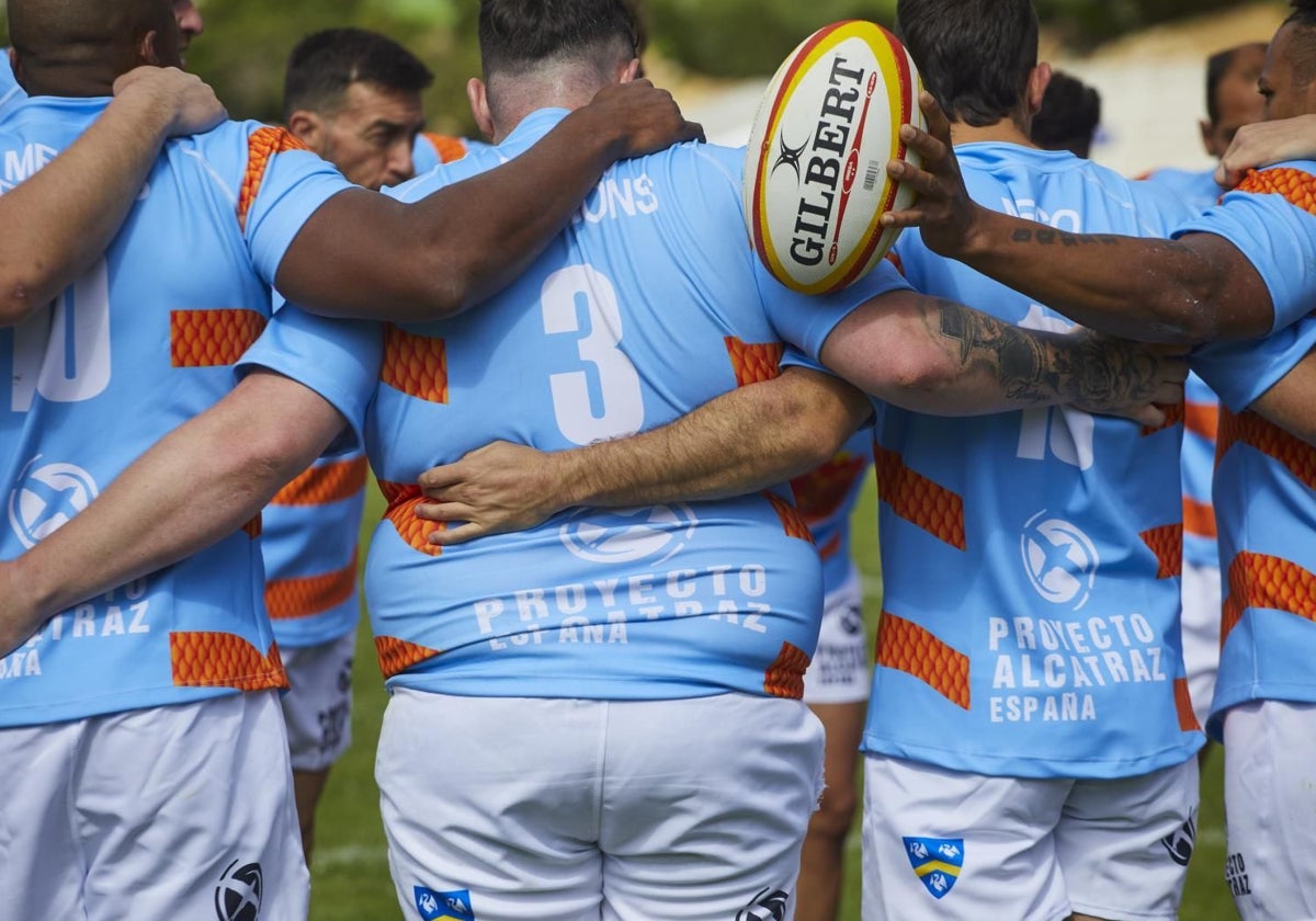 Jugadores del centro penitenciario de Meco participaron ayer en el I Torneo de Rugby Penitenciario