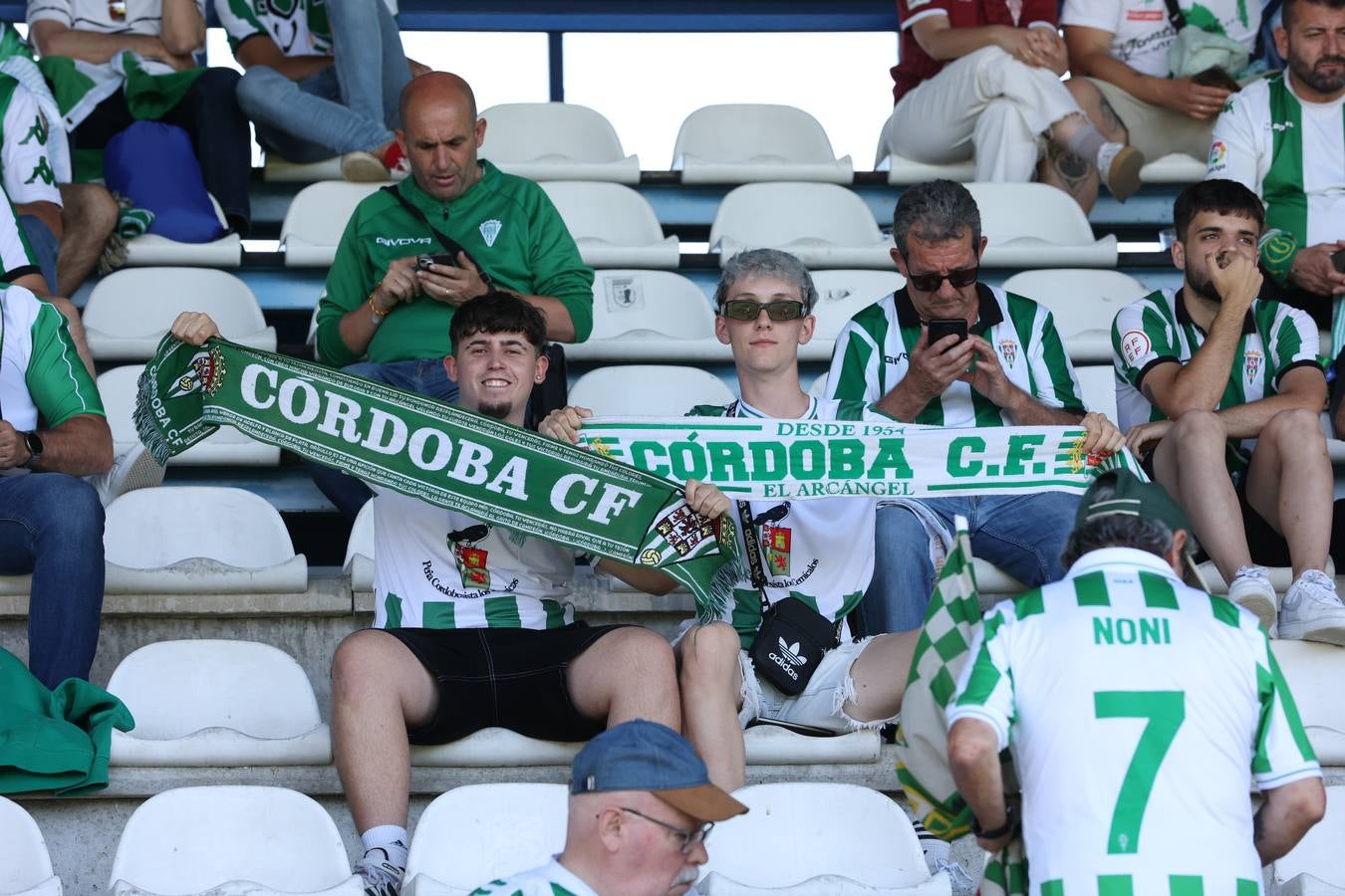 Las imágenes de la afición cordobesista en Ponferrada