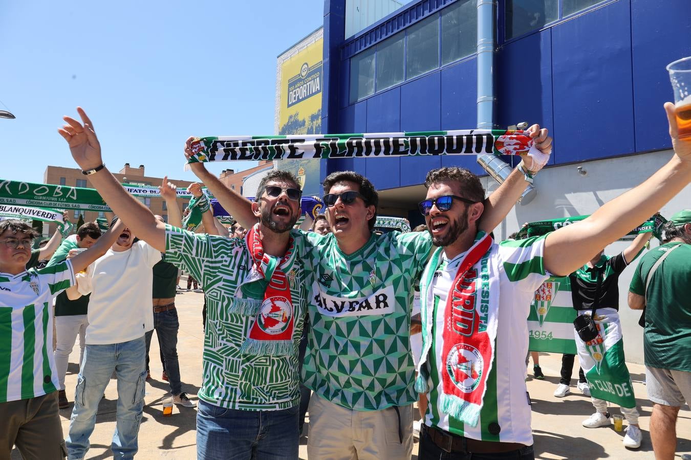 Las imágenes de la afición cordobesista en Ponferrada