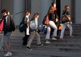 Refuerzo del transporte público para los casi 40.000 estudiantes que se enfrentan a la EBAU desde hoy en Madrid