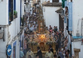 Corpus Christi en Córdoba, honores y alabanzas al Rey de la Gloria por las calles