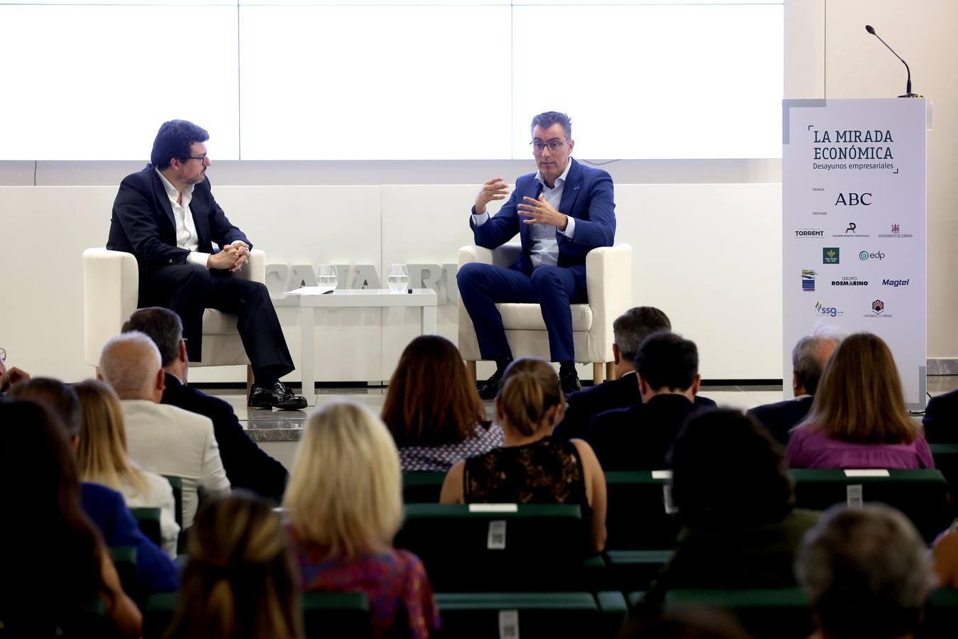 Fotos: el director Territorial Sur de Telefónica en La Mirada Económica de ABC Córdoba