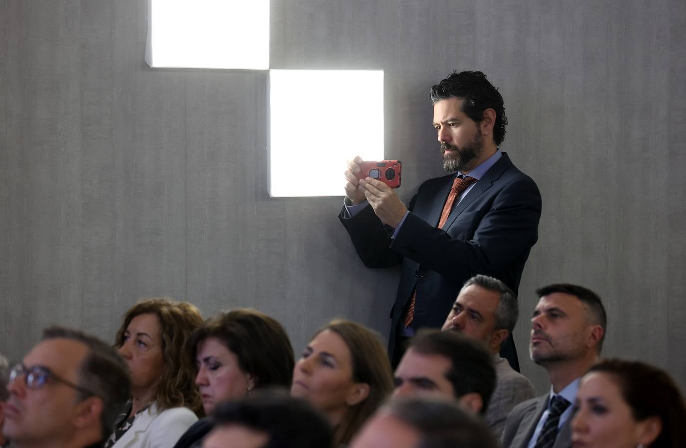 Fotos: el director Territorial Sur de Telefónica en La Mirada Económica de ABC Córdoba