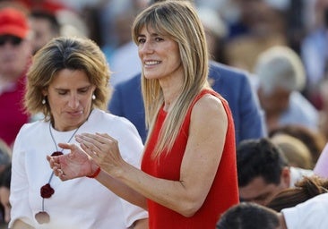 La mujer de Pedro Sánchez disfraza su empresa con un dominio web propio de una ONG