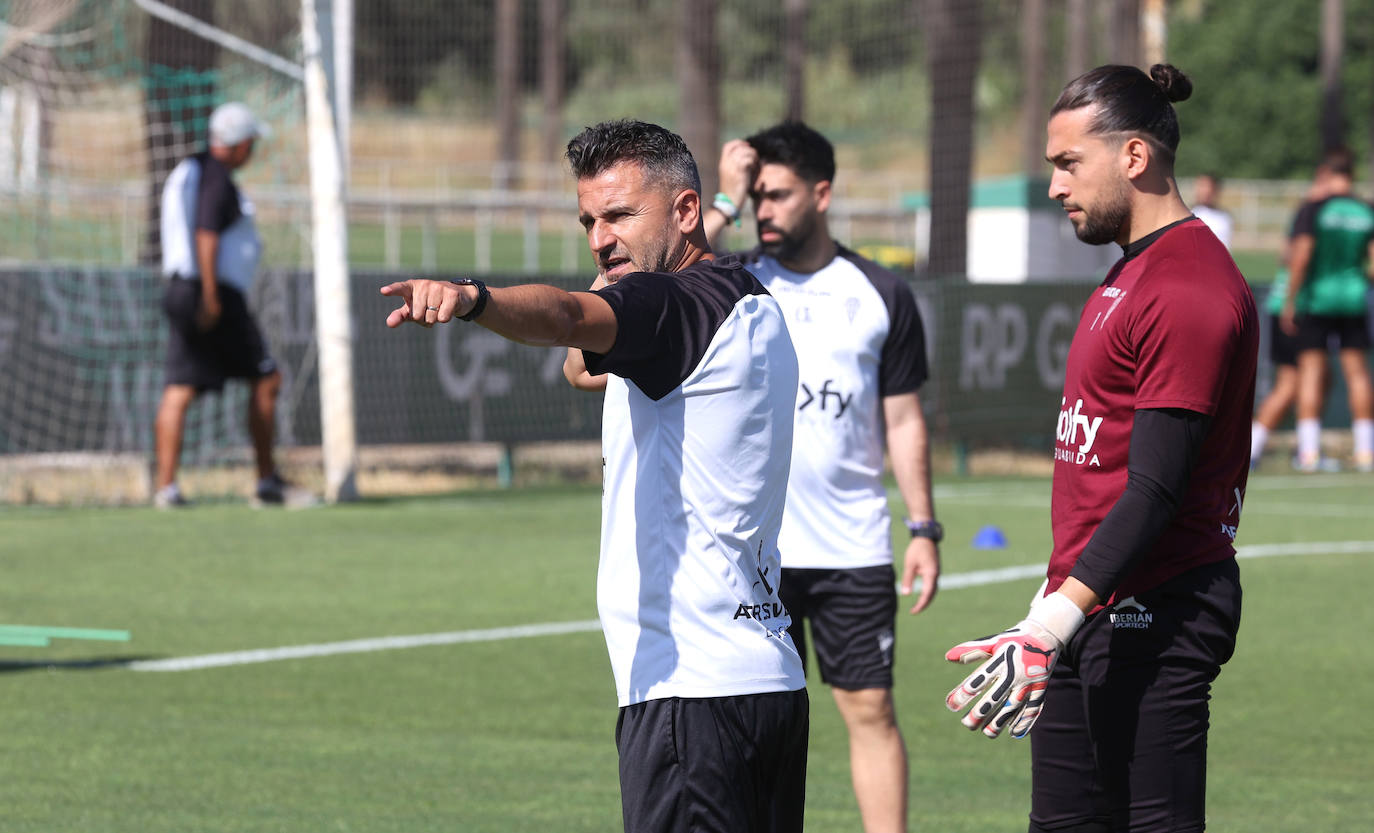 Fotos: el Córdoba CF prepara uno de los partidos de la temporada